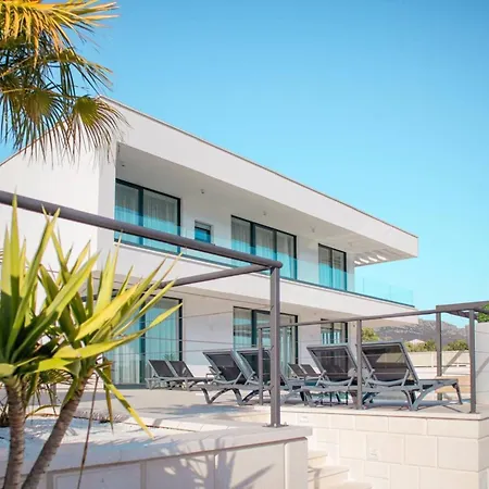 Sunset Serenity Villa With Pool, Gym And Sauna - Six Bedroom Villa With Pool Vila