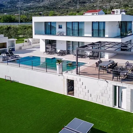 Sunset Serenity Villa With Pool, Gym And Sauna - Six Bedroom Villa With Pool * Kaštela